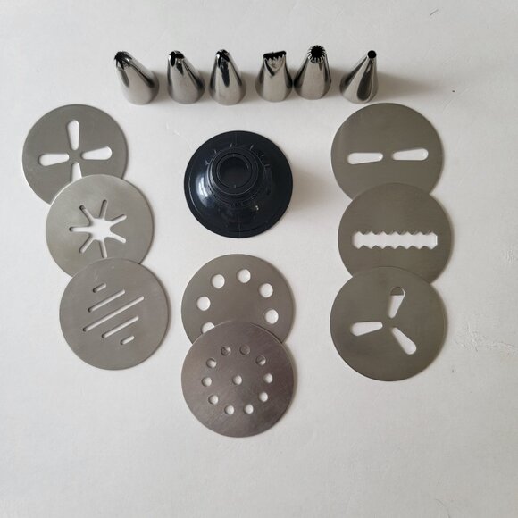 Cookie Cutters Collection Multiple Shapes  One Cake Pan Icing Set Accessories - Picture 5 of 8